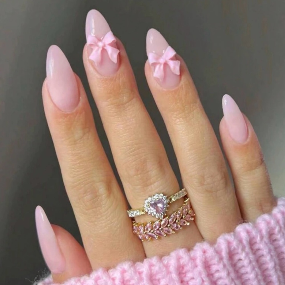NWT Bowknot Design Press On Nails -  
Long Almond - Soft Pink